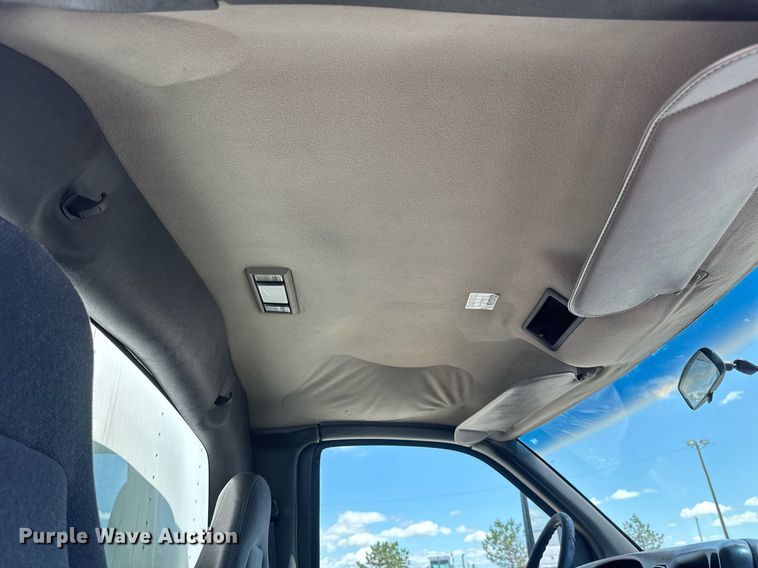 image for item EQ1462 2003 Chevrolet C6500 box truck