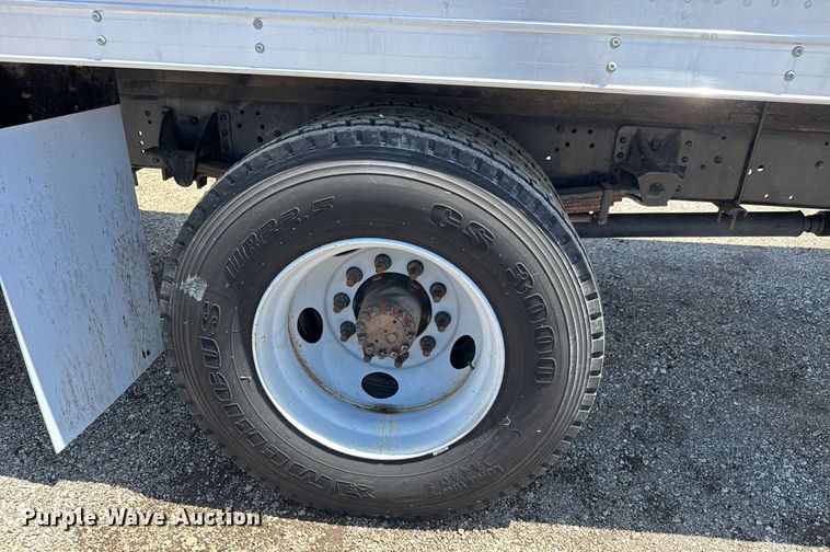 image for item EQ1462 2003 Chevrolet C6500 box truck