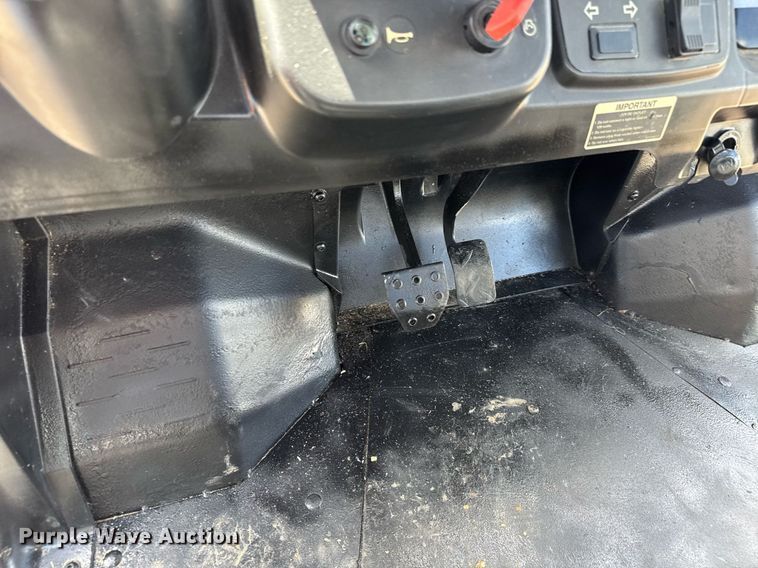 image for item EQ1466 2010 Kubota RTV900 utility vehicle