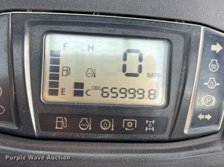 image for item EQ1467 2015 Kubota RTV-X900 utility vehicle