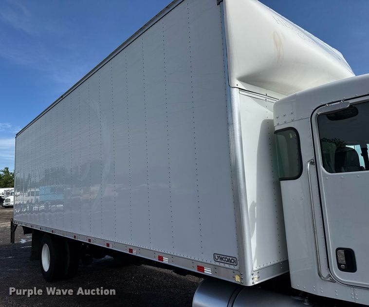 image for item EQ1475 2020 Kenworth T370 box truck