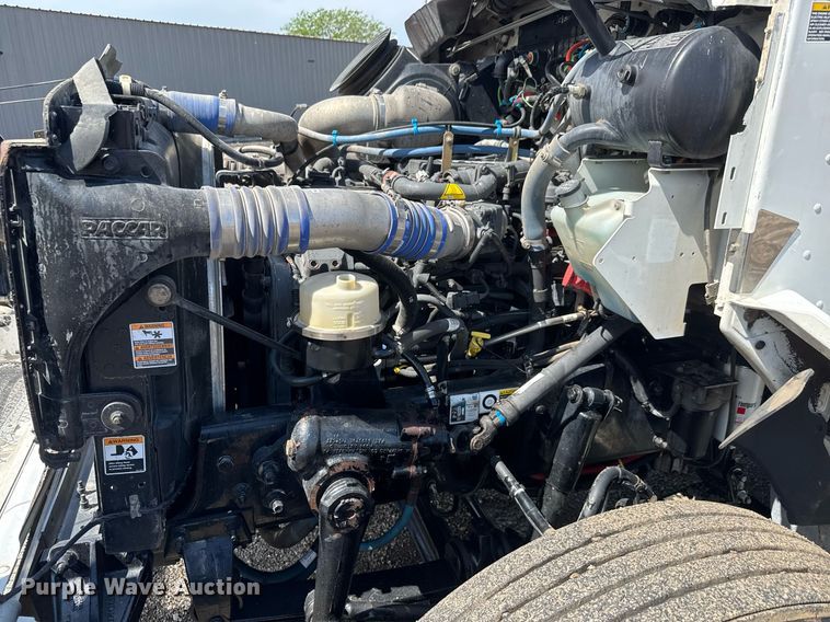 image for item EQ1475 2020 Kenworth T370 box truck