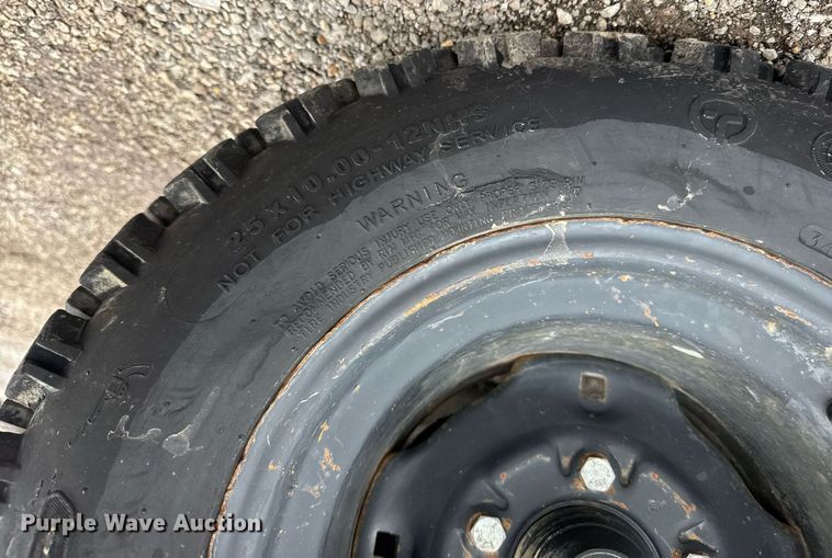 image for item EQ1476 2013 Kubota RTV900 utility vehicle