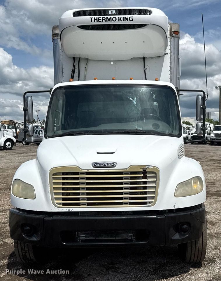 image for item EQ1481 2004 Freightliner Business Class M2 refrigerated truck