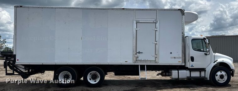 image for item EQ1481 2004 Freightliner Business Class M2 refrigerated truck