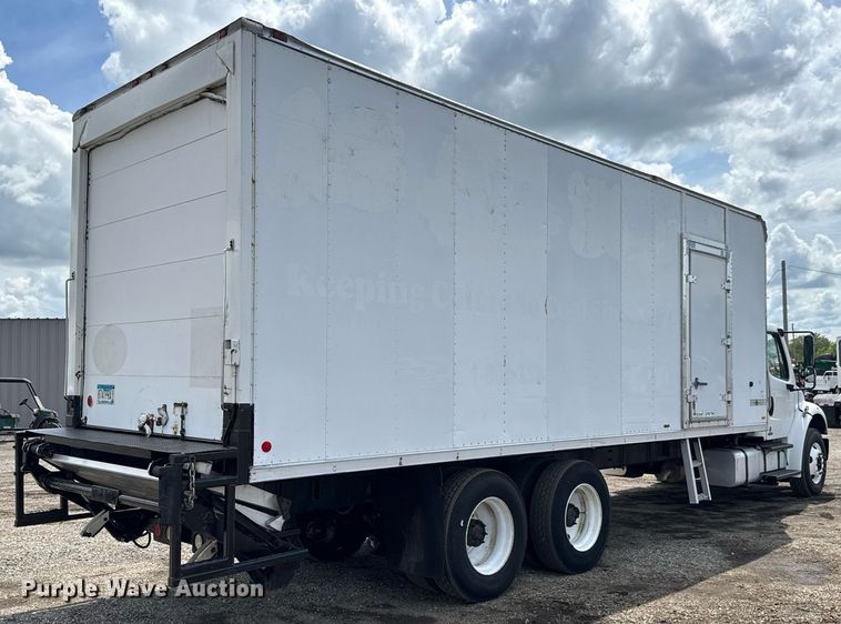 image for item EQ1481 2004 Freightliner Business Class M2 refrigerated truck