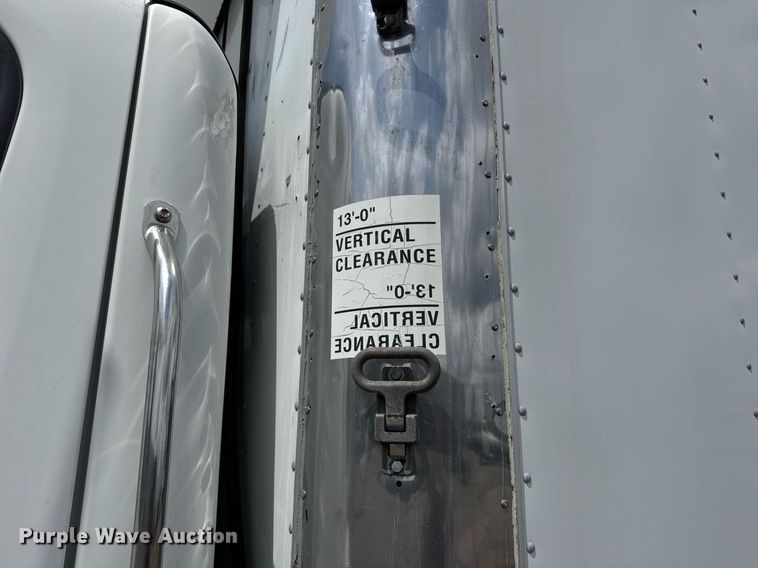 image for item EQ1481 2004 Freightliner Business Class M2 refrigerated truck