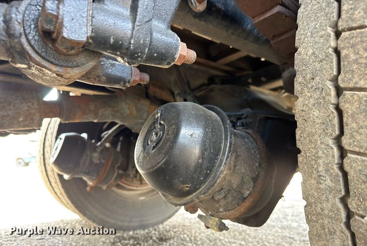 image for item EQ1481 2004 Freightliner Business Class M2 refrigerated truck