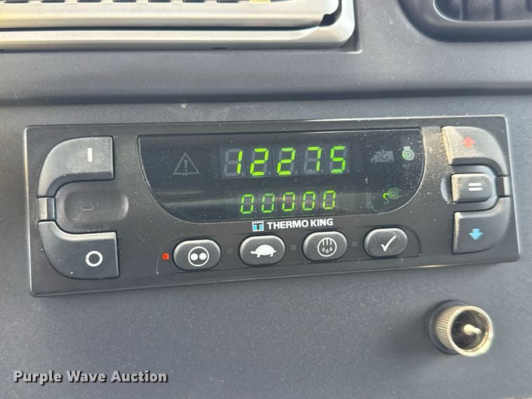 image for item EQ1481 2004 Freightliner Business Class M2 refrigerated truck