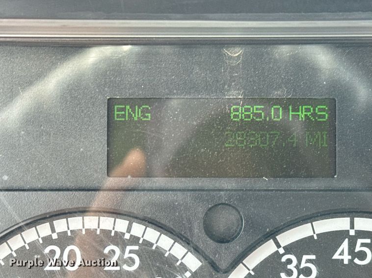 image for item EQ1481 2004 Freightliner Business Class M2 refrigerated truck