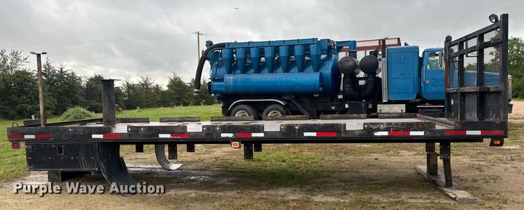 image for item EQ1485 Flatbed