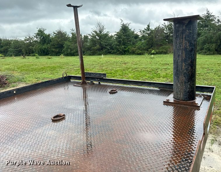 image for item EQ1485 Flatbed