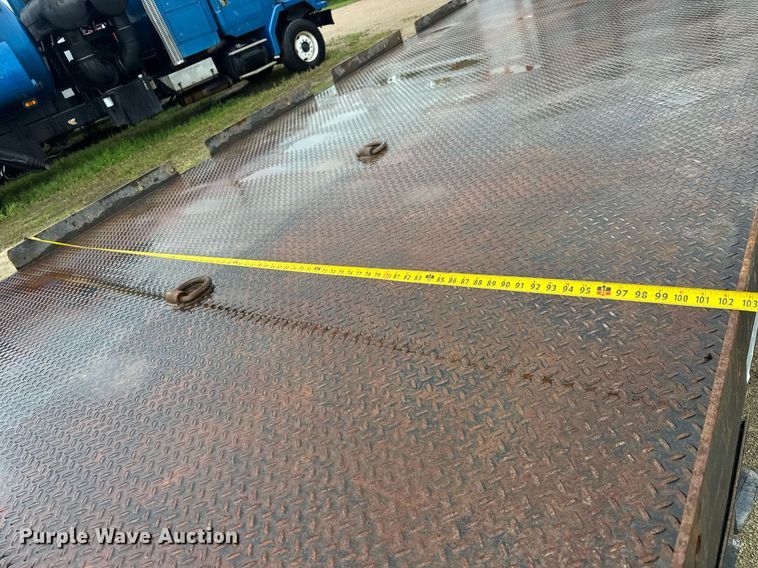 image for item EQ1485 Flatbed