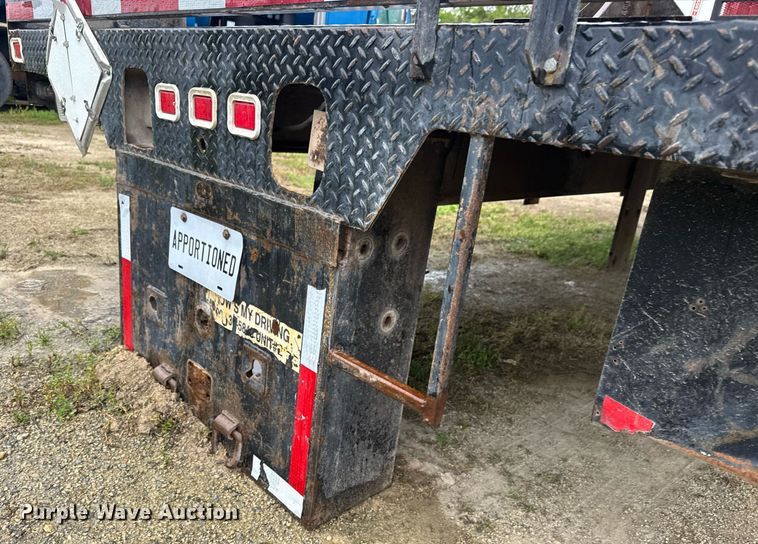 image for item EQ1485 Flatbed