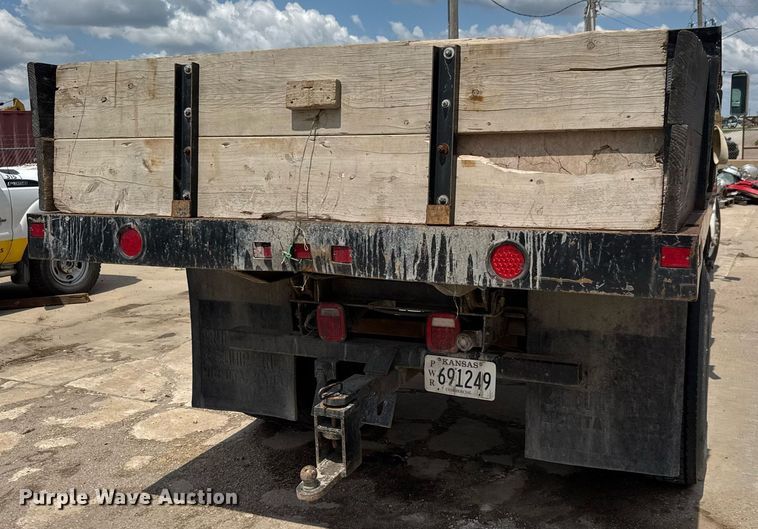 image for item EQ1497 1998 International 4700 dump flatbed truck