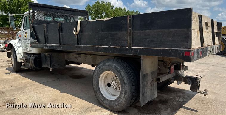 image for item EQ1497 1998 International 4700 dump flatbed truck