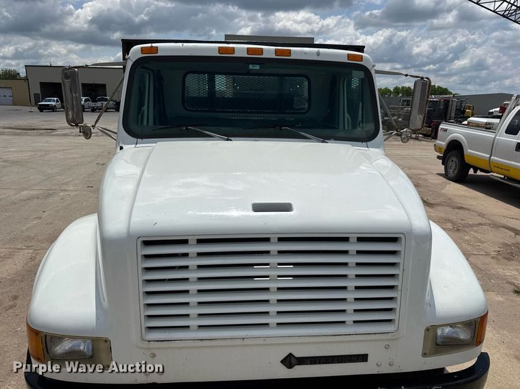 image for item EQ1497 1998 International 4700 dump flatbed truck