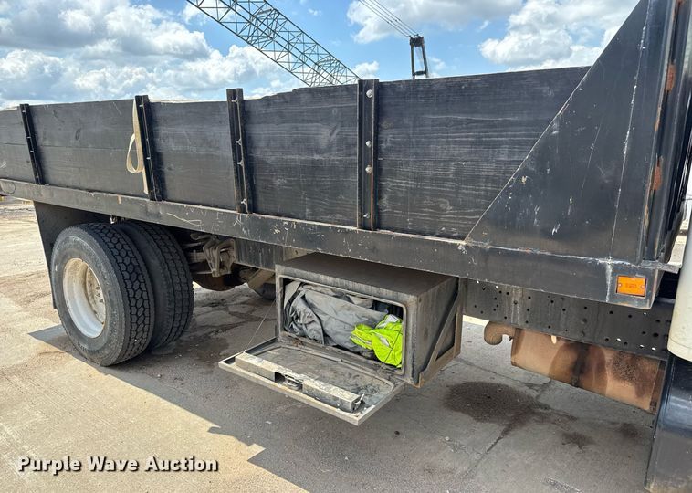 image for item EQ1497 1998 International 4700 dump flatbed truck