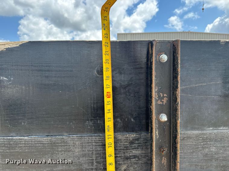 image for item EQ1497 1998 International 4700 dump flatbed truck