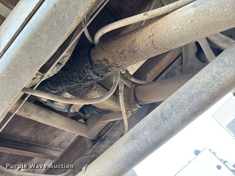 image for item EQ1497 1998 International 4700 dump flatbed truck