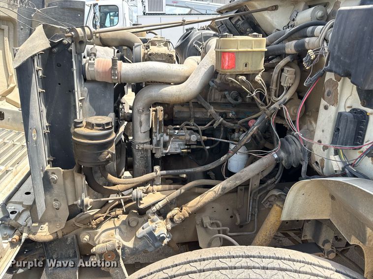 image for item EQ1497 1998 International 4700 dump flatbed truck