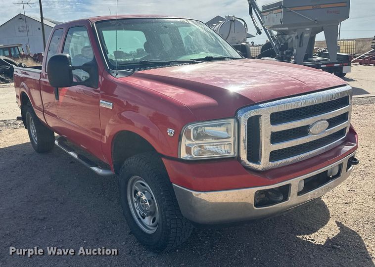 image for item EQ4646 2005 Ford F250 Super Duty  SuperCab pickup truck