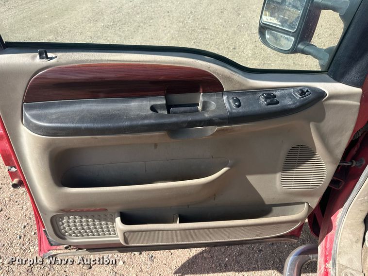 image for item EQ4646 2005 Ford F250 Super Duty  SuperCab pickup truck