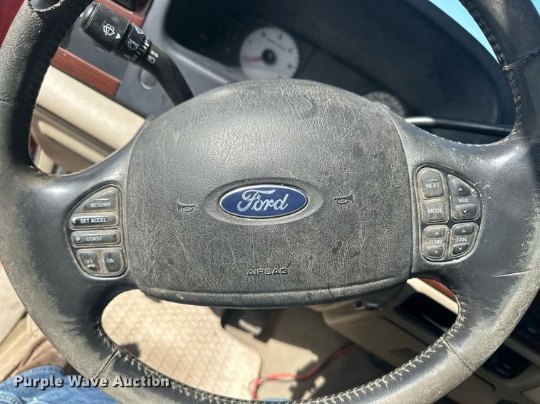 image for item EQ4646 2005 Ford F250 Super Duty  SuperCab pickup truck