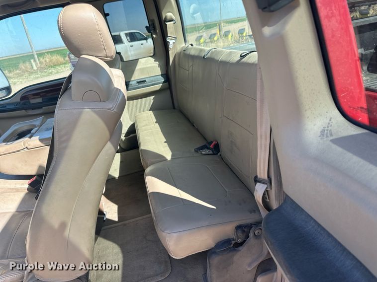 image for item EQ4646 2005 Ford F250 Super Duty  SuperCab pickup truck