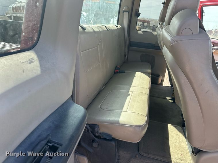 image for item EQ4646 2005 Ford F250 Super Duty  SuperCab pickup truck