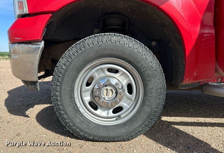 image for item EQ4646 2005 Ford F250 Super Duty  SuperCab pickup truck