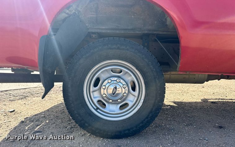 image for item EQ4646 2005 Ford F250 Super Duty  SuperCab pickup truck