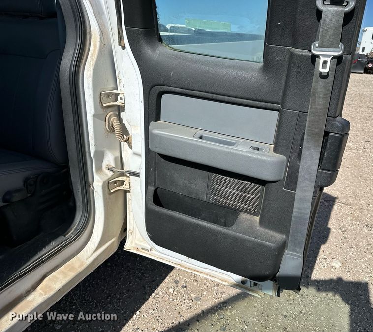 image for item EQ4673 2014 Ford F150 SuperCab pickup truck