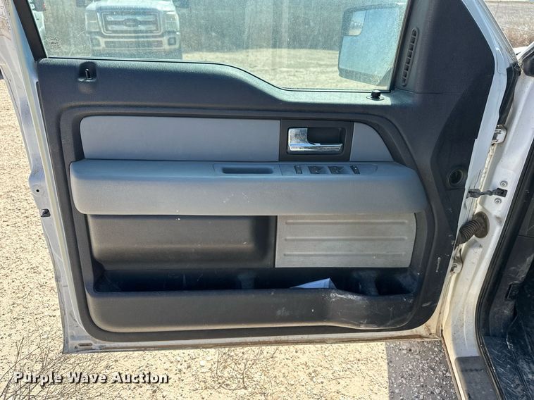 image for item EQ4675 2013 Ford F150 SuperCab pickup truck