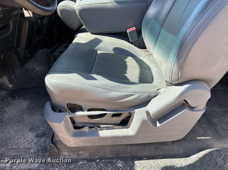 image for item EQ4675 2013 Ford F150 SuperCab pickup truck