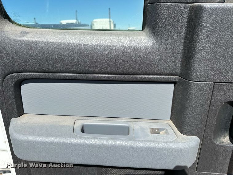 image for item EQ4675 2013 Ford F150 SuperCab pickup truck