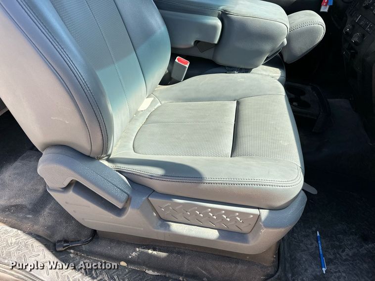 image for item EQ4675 2013 Ford F150 SuperCab pickup truck