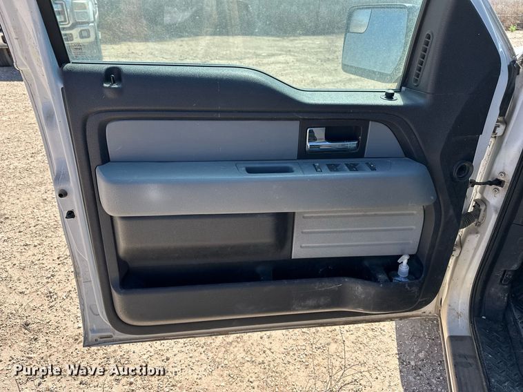 image for item EQ4676 2012 Ford F150 SuperCab pickup truck