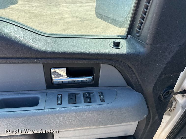 image for item EQ4676 2012 Ford F150 SuperCab pickup truck