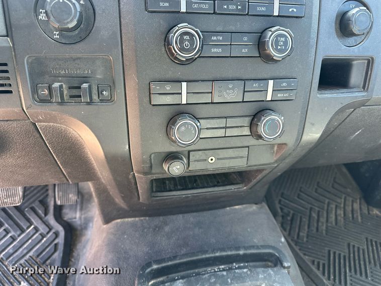 image for item EQ4676 2012 Ford F150 SuperCab pickup truck