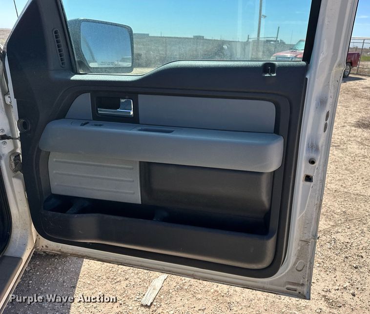 image for item EQ4676 2012 Ford F150 SuperCab pickup truck