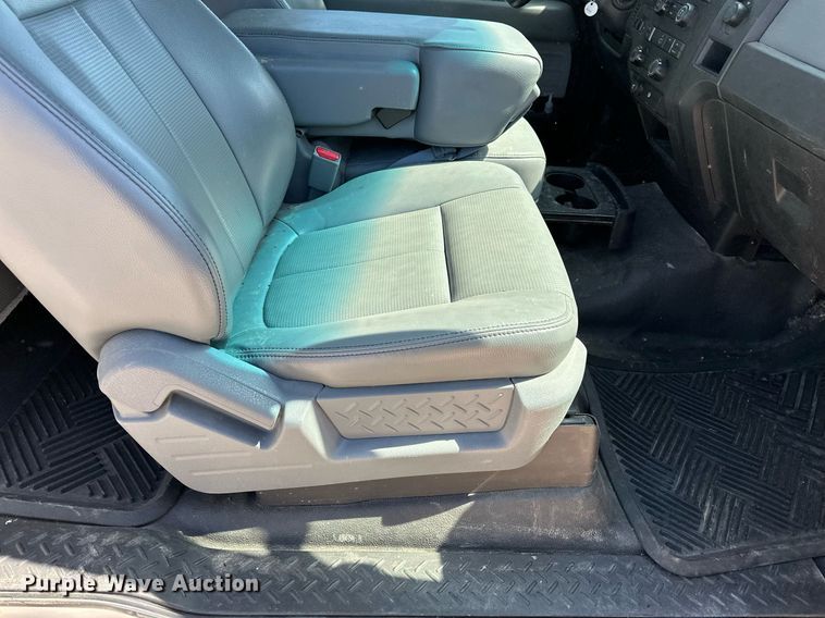 image for item EQ4676 2012 Ford F150 SuperCab pickup truck