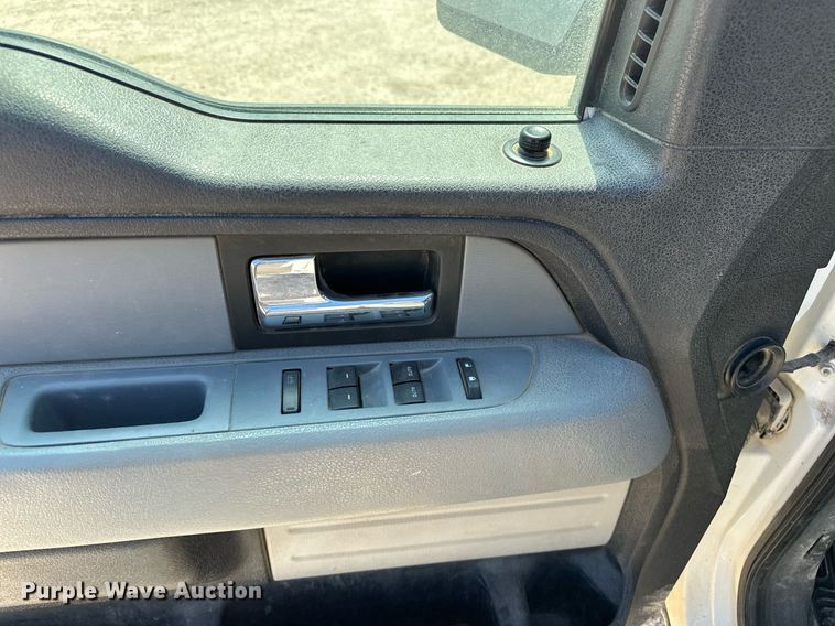 image for item EQ4677 2012 Ford F150 SuperCab pickup truck