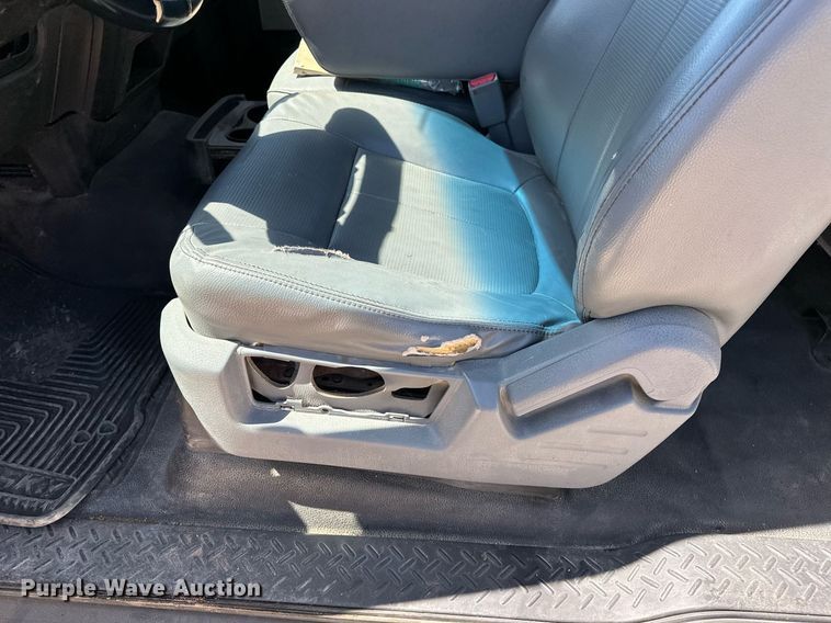 image for item EQ4677 2012 Ford F150 SuperCab pickup truck