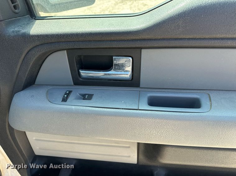 image for item EQ4677 2012 Ford F150 SuperCab pickup truck