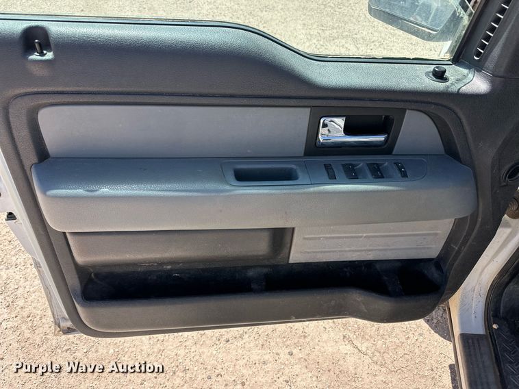 image for item EQ4680 2013 Ford F150 SuperCab pickup truck