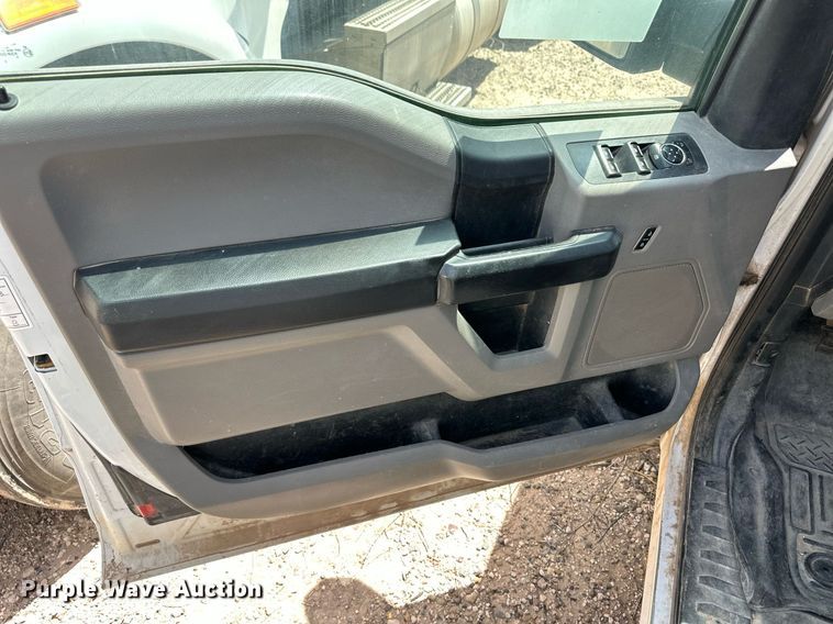 image for item EQ4683 2015 Ford F150 SuperCab pickup truck