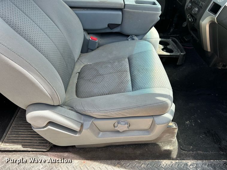 image for item EQ4699 2014 Ford F150 SuperCab pickup truck