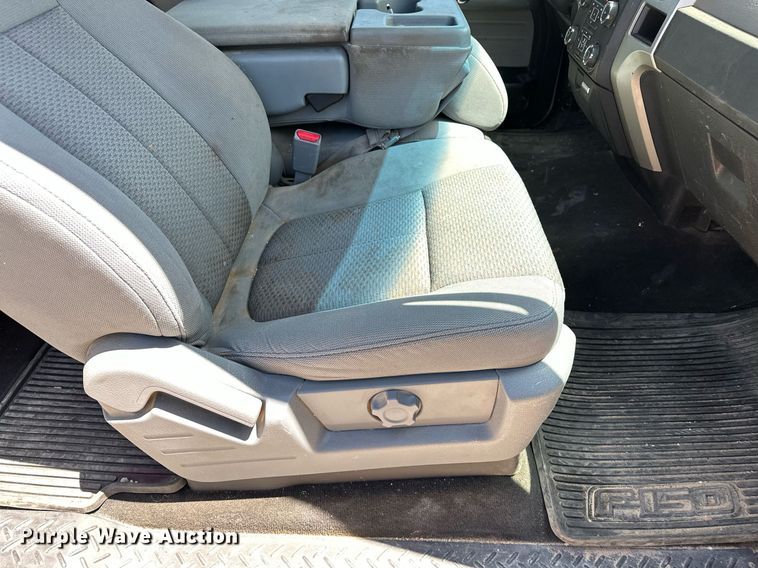 image for item EQ4700 2014 Ford F150 SuperCab pickup truck