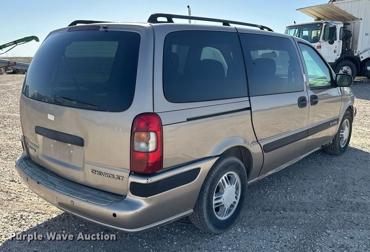 image for item EQ4701 2004 Chevrolet Venture van